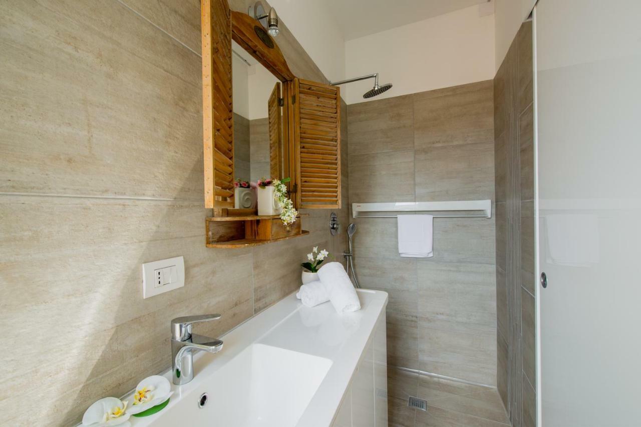 Victoria Apartment Комо Екстер'єр фото