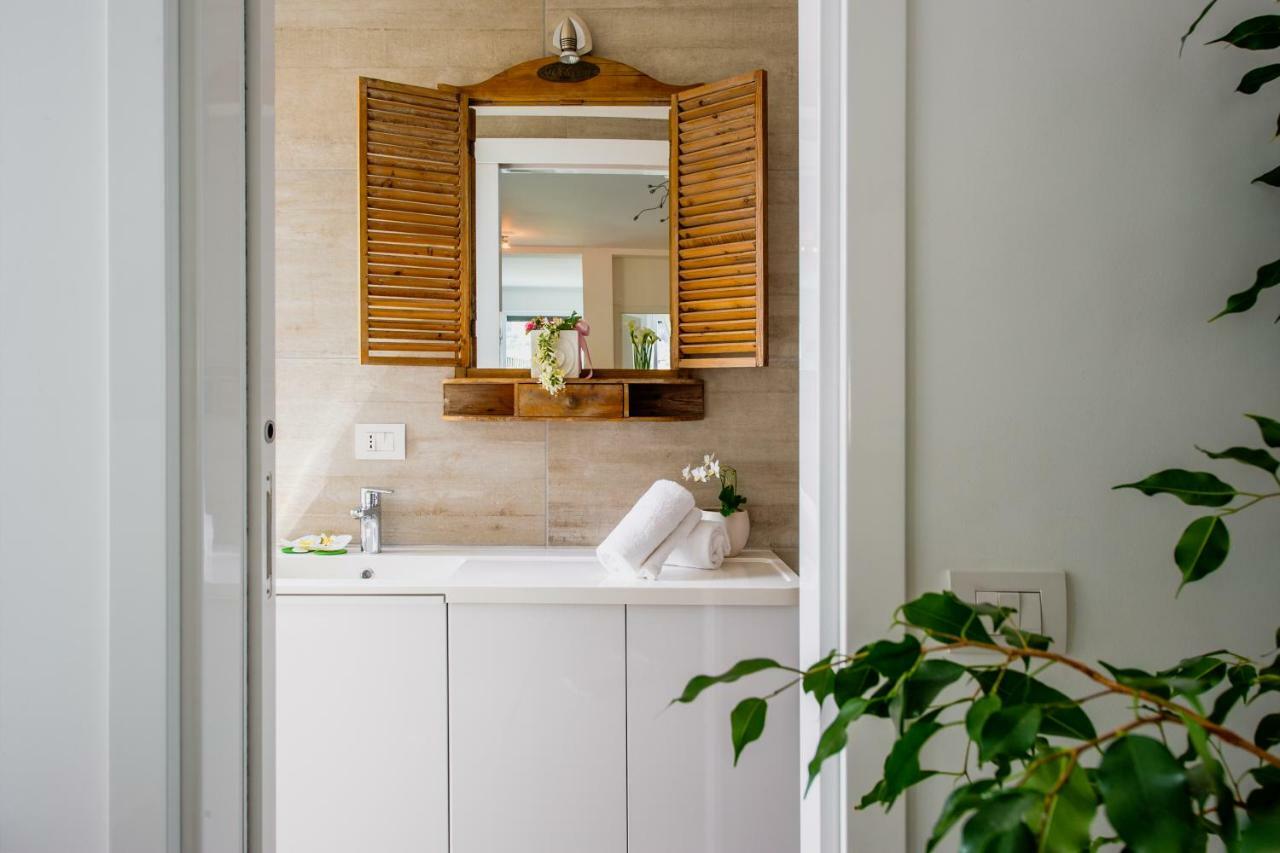 Victoria Apartment Комо Екстер'єр фото